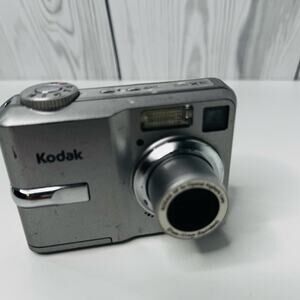 Kodak EasyShare C743 7.1MP Digital Camera 3x Optical Zoom Silver Working